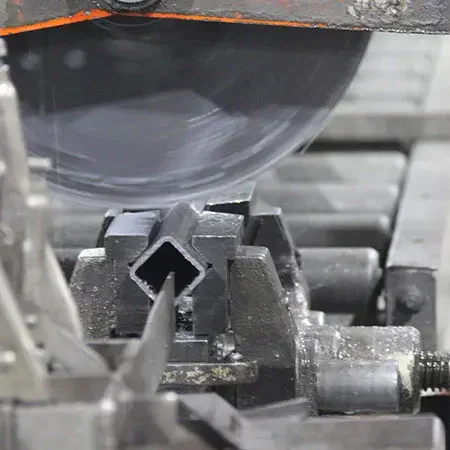Extrusion-Cutting-450x450-6